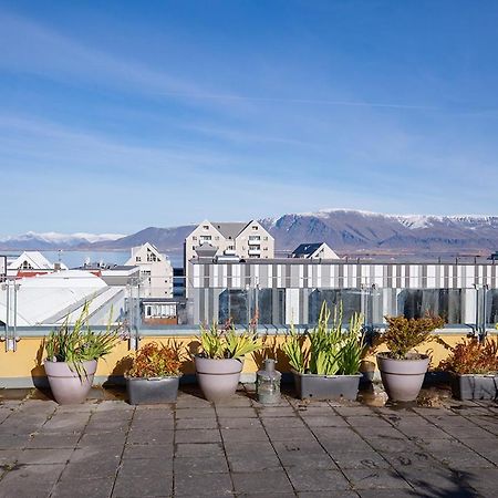 Penthouse Apartment With Panasonic Mountain View Reykjavik Exterior photo